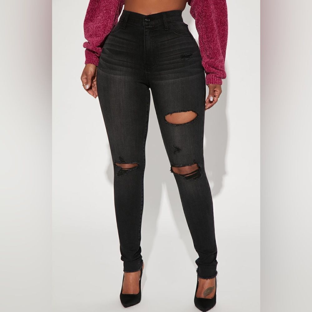NWT Fashion Nova Stacey Super Stretch Ripped Skinny Jeans in Black- Size 22